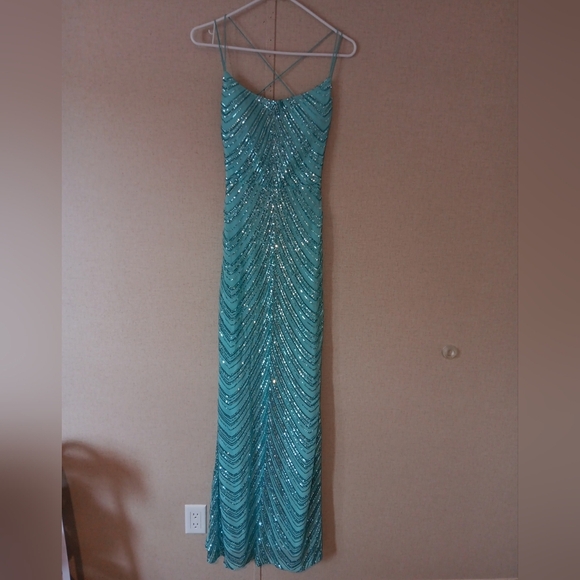 Windsor Gorgeous Sparkle Sequin Blue Form Fitting Prom Dress Size M - Picture 1 of 6